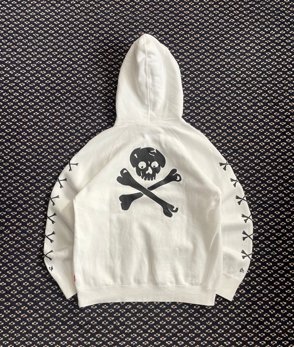 더블탭스 스컬 후드 상품이미지3