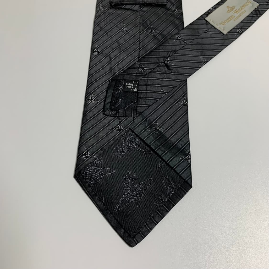 비비안웨스트우드 명품 스트라이프 모노그램 넥타이 A등급 9cm 상품이미지6