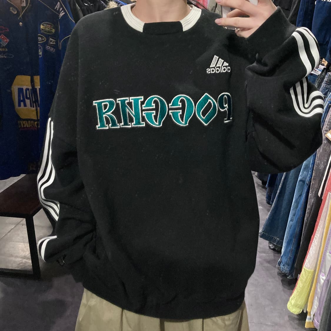 [IM] 아디다스 x 고샤 루브친스키 크루넥 블랙 상품이미지3