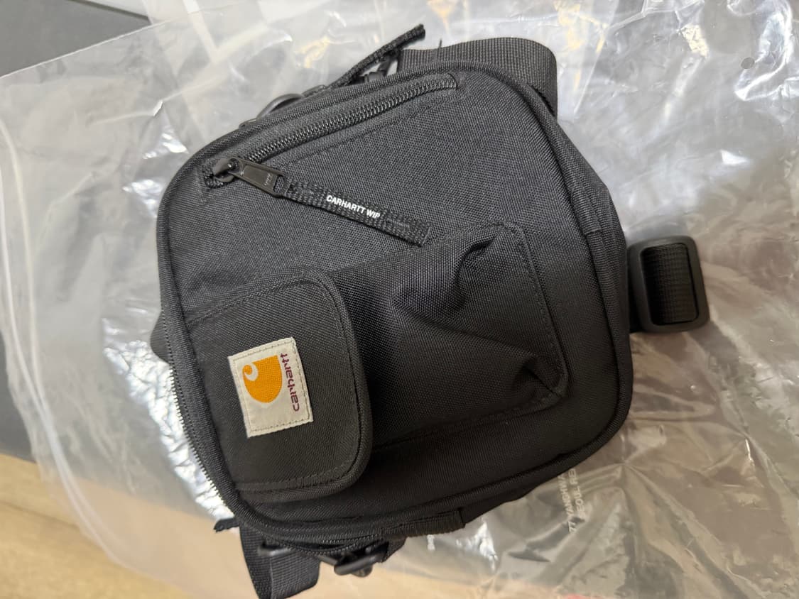 칼하트 WIP 에센셜 크로스백 상품이미지2