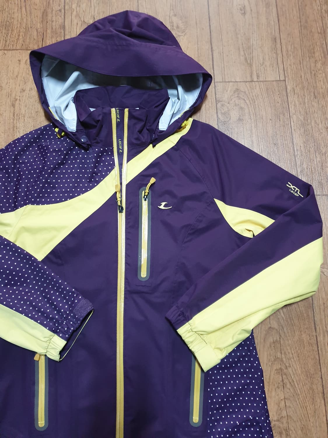 1068 르까프 아웃도어 바람막이 90~95 사이즈입니다 상품이미지3