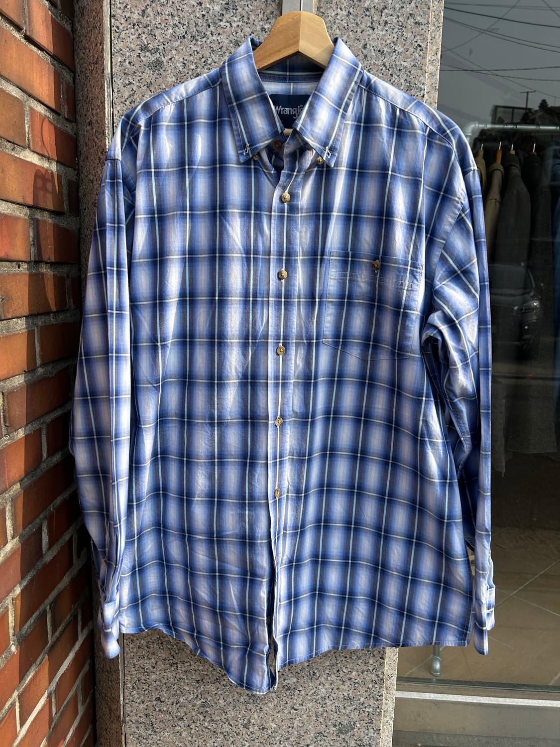 랭글러 옴브레체크셔츠 상품이미지1