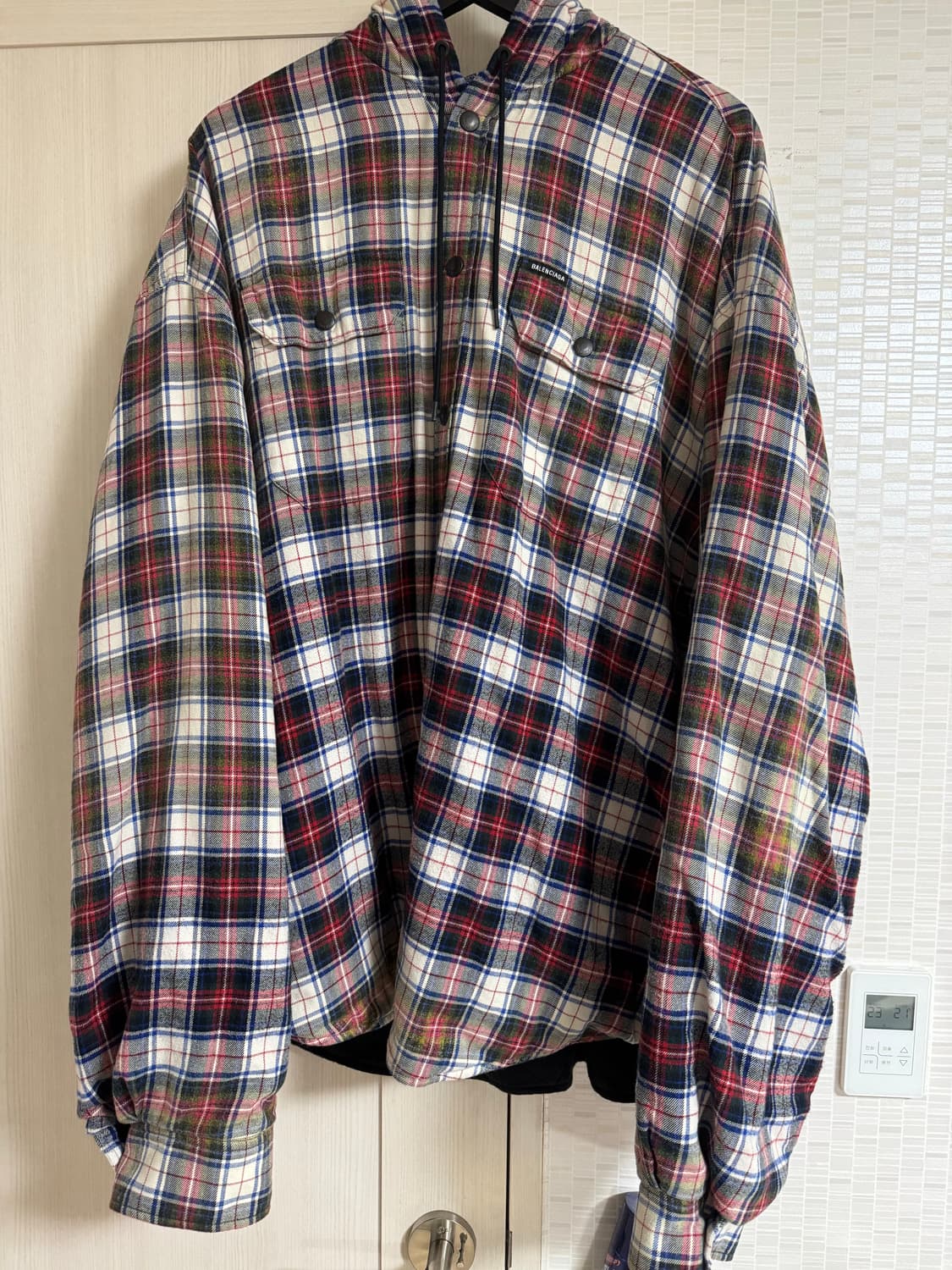 [S] 발렌시아가 블리치드 후드셔츠 상품이미지1