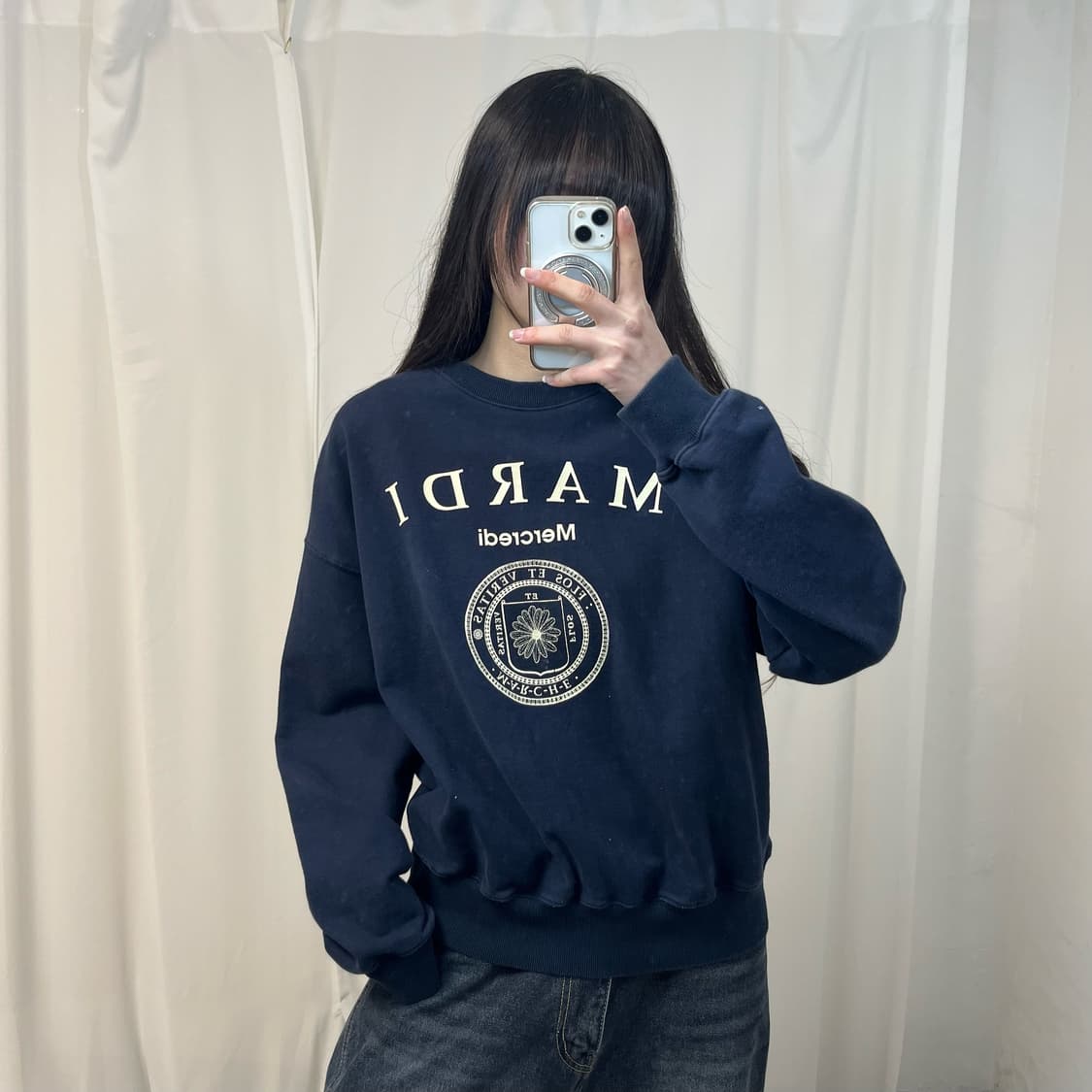 Mardi Mercredi navy sweatshirt 상품이미지3