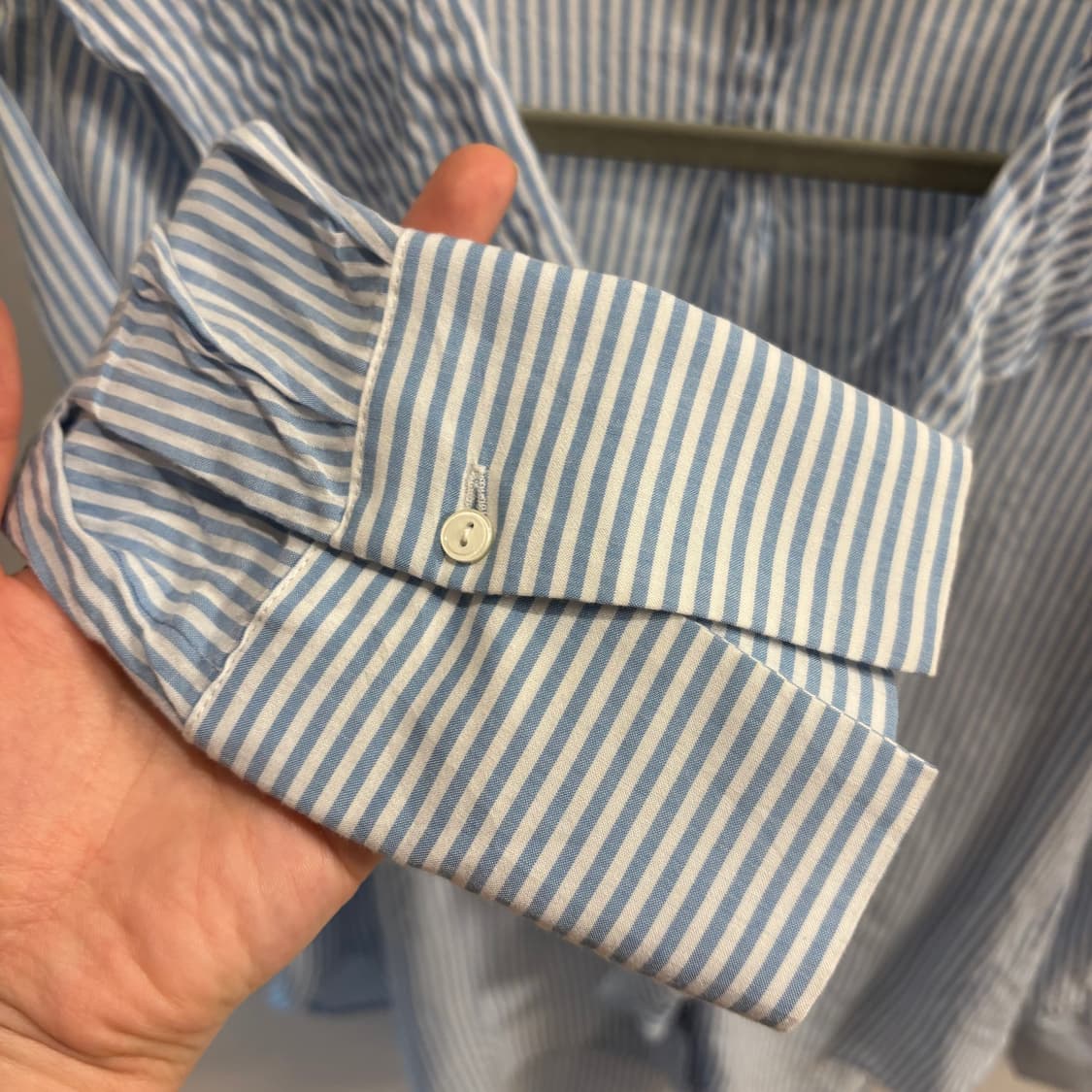 자라 베이직 스트라이프 블루 프릴 블라우스 상품이미지3