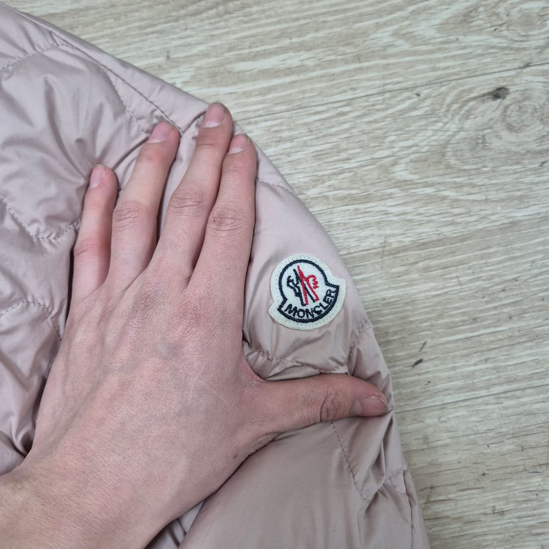 몽클레어 여성 사이드와펜 퀼팅 경량패딩 점퍼 L(100) 상품이미지4
