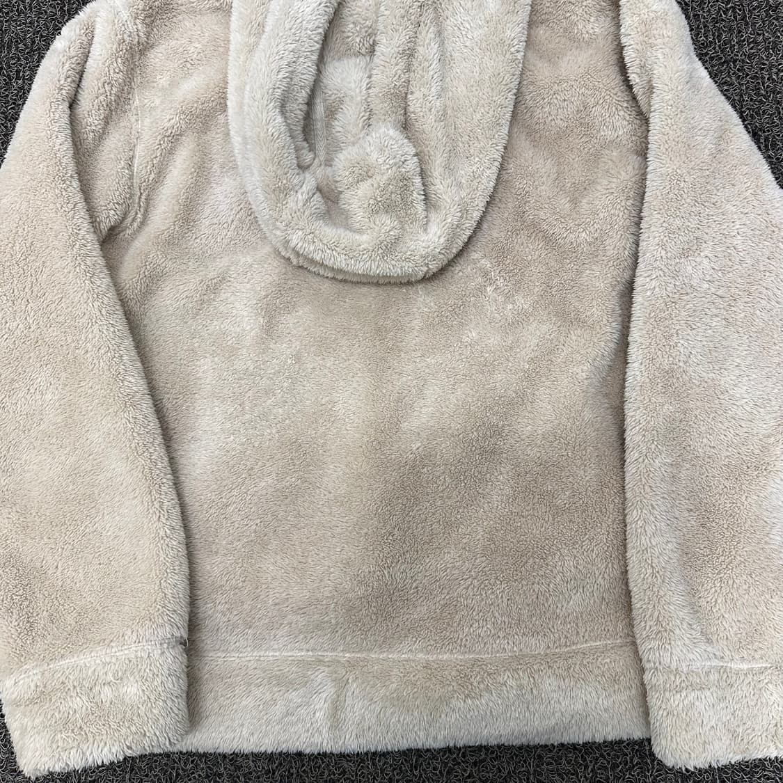 GUESS 게스 뽀글이 털 후드집업 105(XL) 상품이미지7
