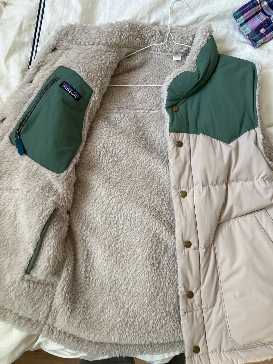 파타고니아 리버시블 비비 다운 베스트 오어탄 상품이미지1