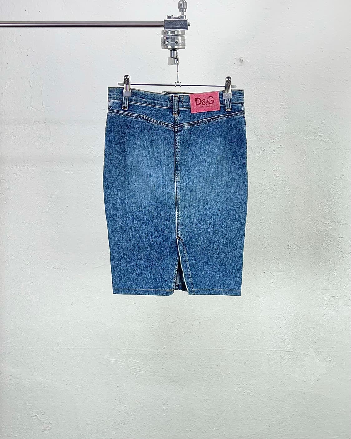 돌체 앤 가바나 연청 데님 미디 스커트 상품이미지6