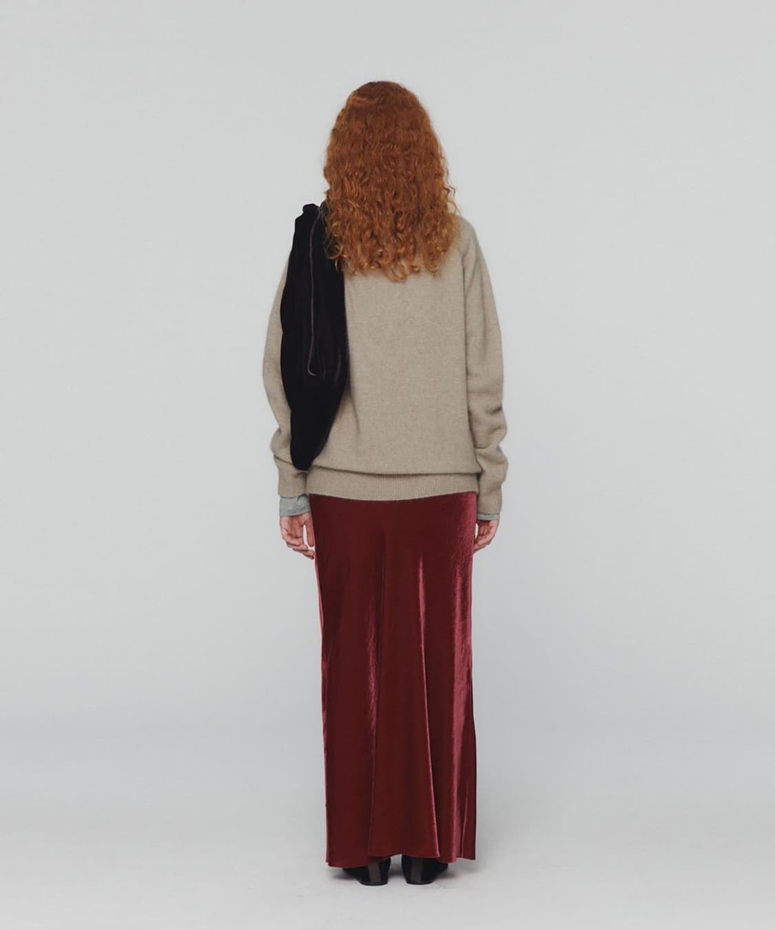 아모멘토 / 라쿤 브이넥 스웨터 상품이미지2