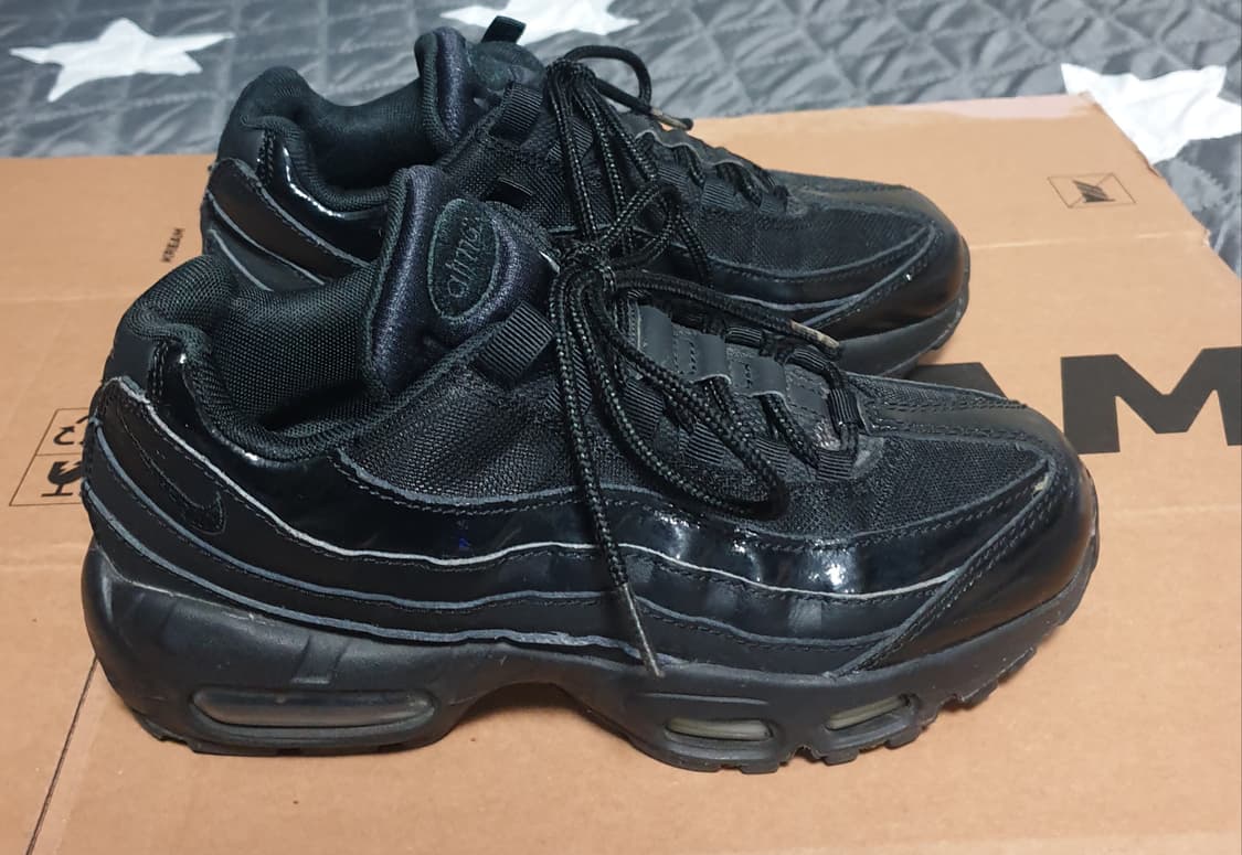 나이키 에어맥스 95 트리플블랙 (235) 307960-010 상품이미지2