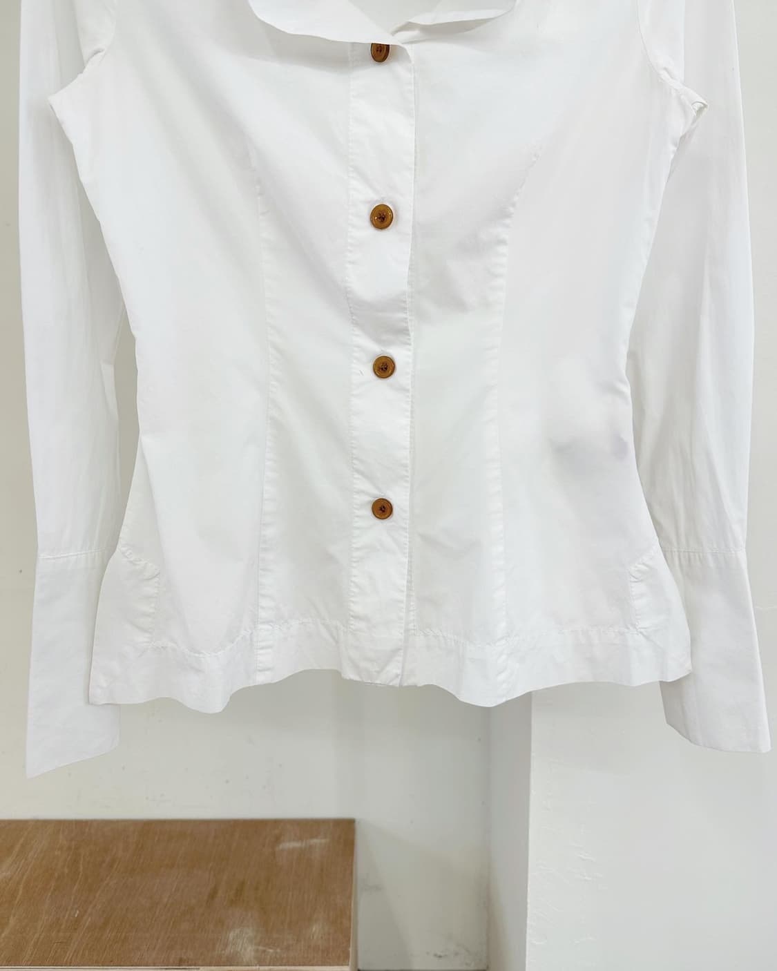 비비안웨스트우드 레드라벨 화이트 프론트오픈 코튼 셔츠  상품이미지9