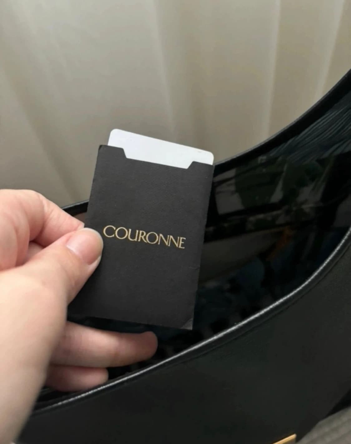 (정품) 쿠론 소가죽 숄더백 블랙 상품이미지8