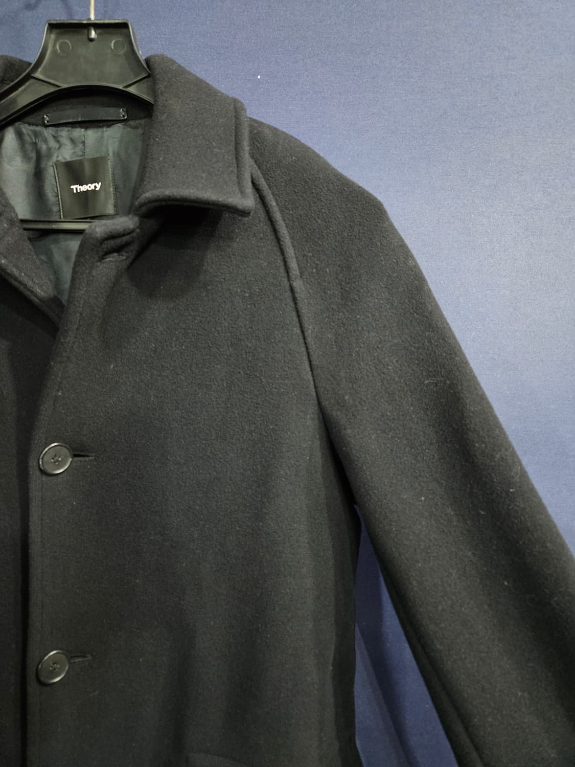 띠어리 블랙컬러 남성 95 롱코트 상품이미지4