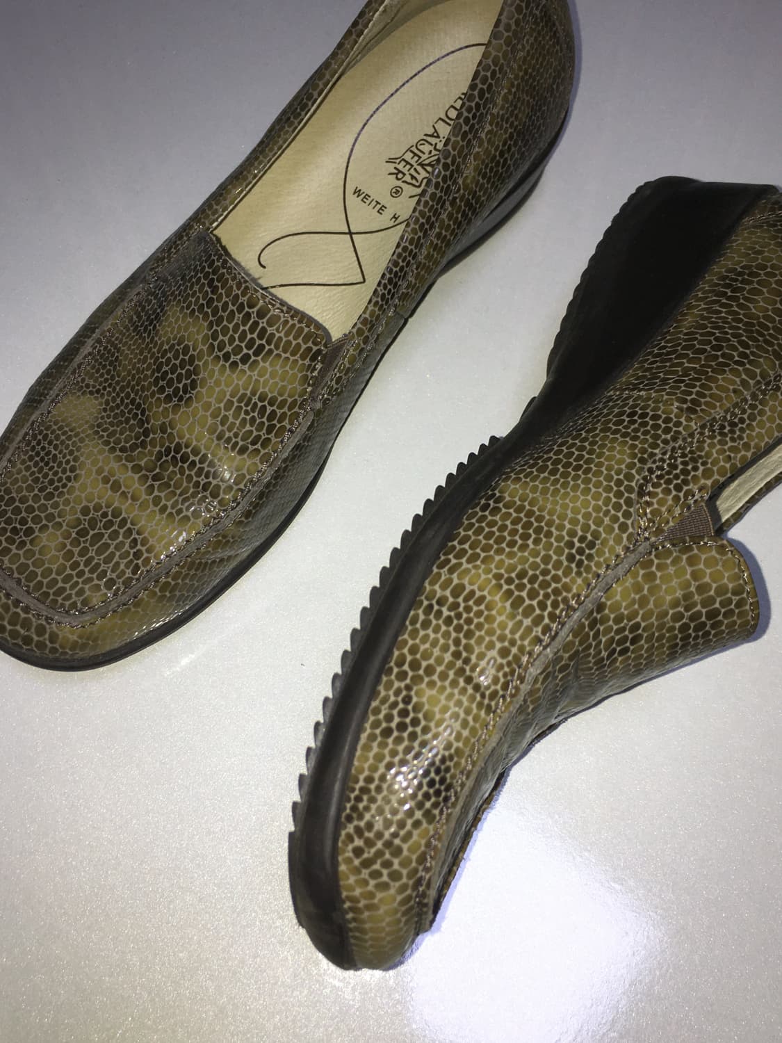 Dot leather loafer 상품이미지1