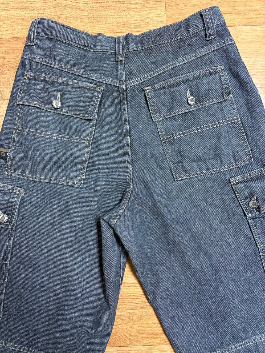 펠레펠레 디테일 바지입니다 상품이미지3