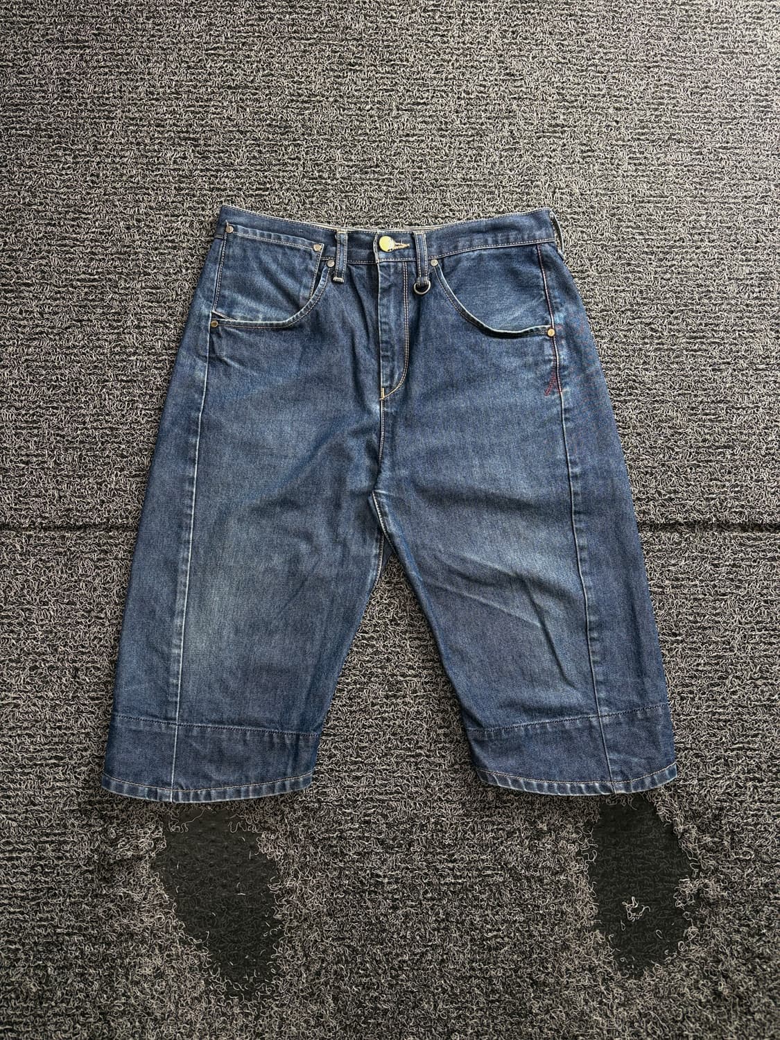 리바이스 엔지니어드 진 데님 버뮤다 팬츠 3582 상품이미지2