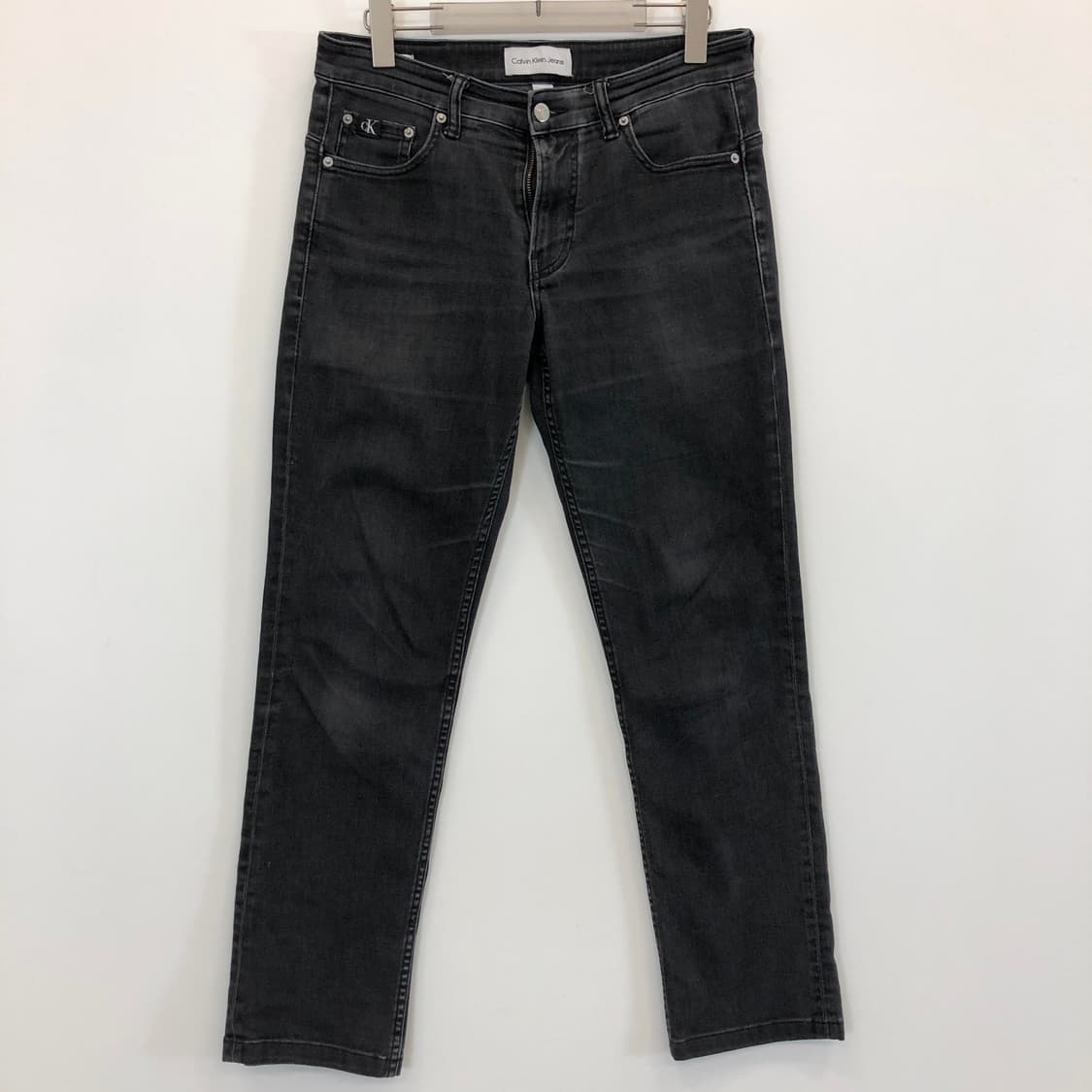 ck 캘빈클라인 레더패치 Body핏 블랙데님 30 인치 상품이미지1