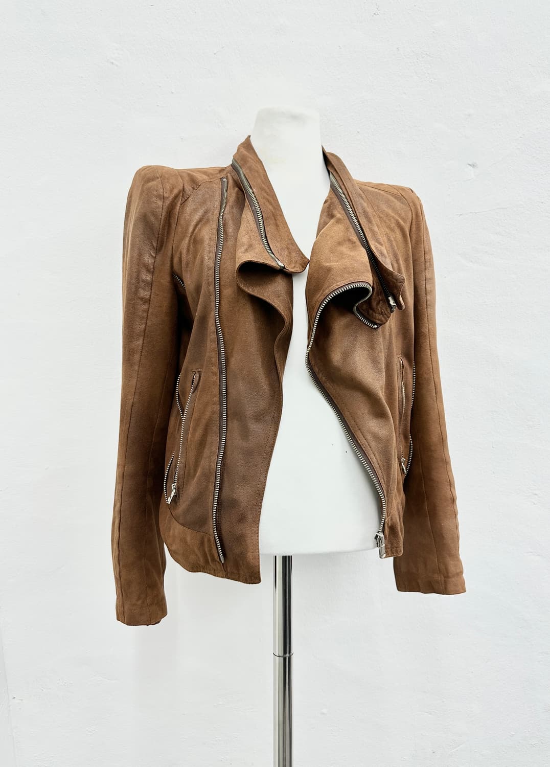 Brown suede drape zipper detail jacket 상품이미지3