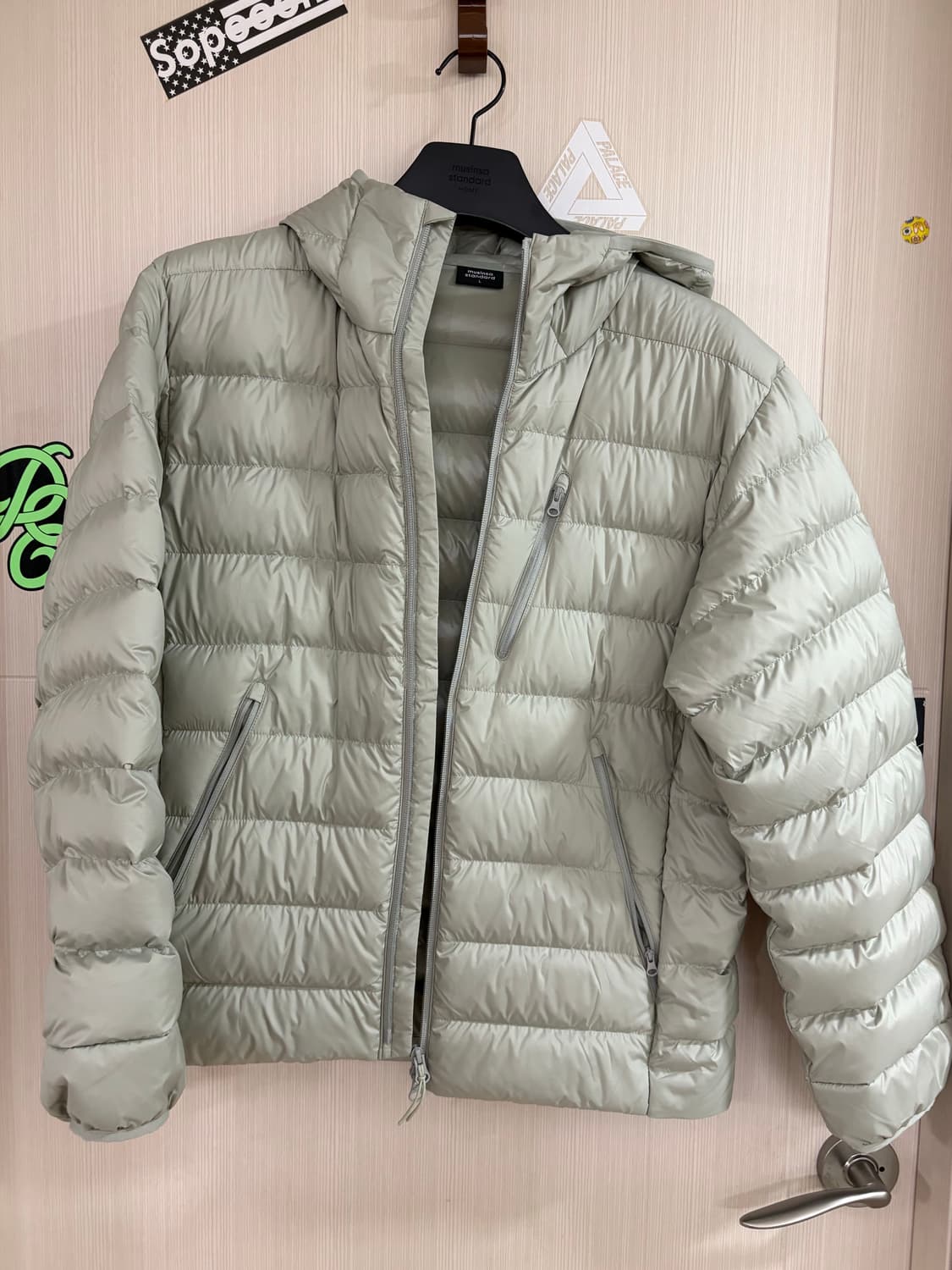 무신사 시티레저 후디드 라이트 다운 재킷 피스타치오 상품이미지1