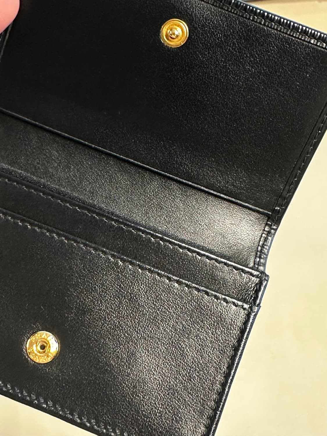 프라다 비텔로 무브 반지갑 상품이미지2