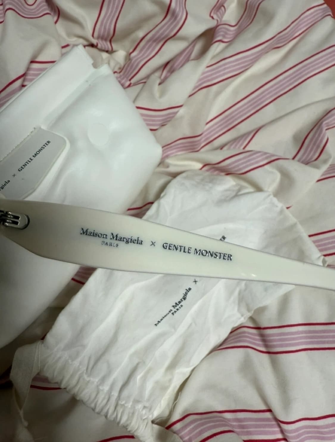 젠틀몬스터 마르지엘라 MM108 화이트 선글라스 상품이미지3