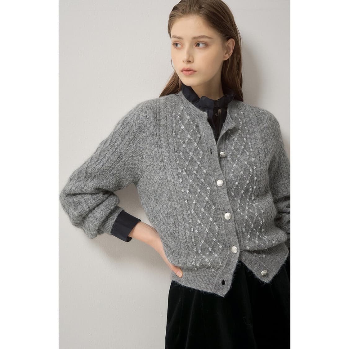 랑방컬렉션 24 글리터 비즈 가디건 상품이미지1