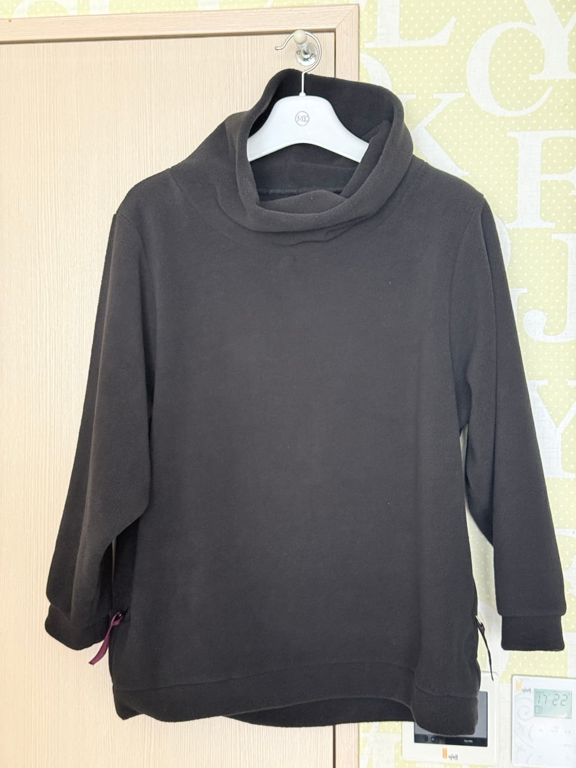 캐피탈 리버스 플리스 터틀넥 블랙 1사이즈 상품이미지1