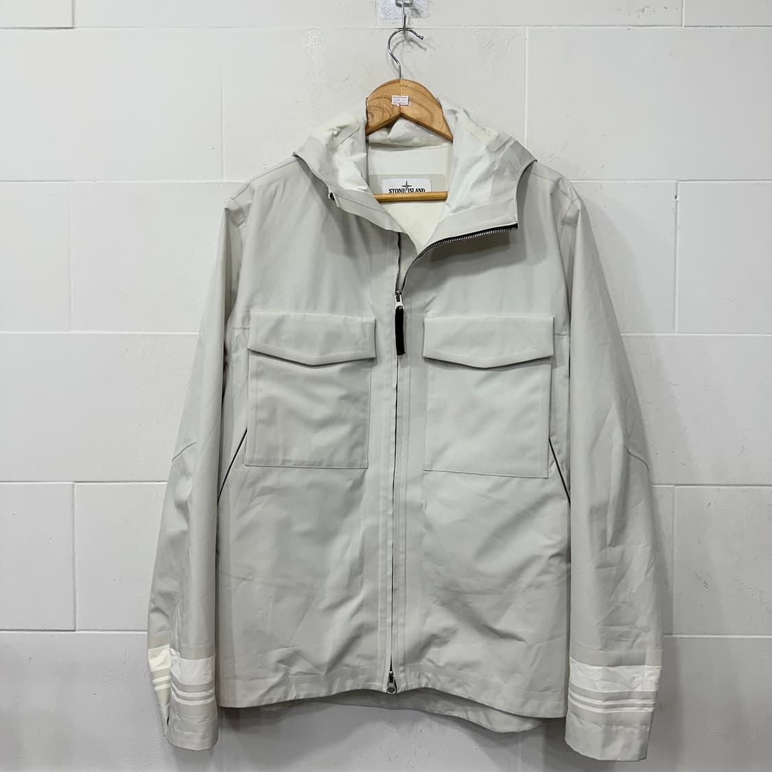 스톤아일랜드 마리나 쉘 자켓 상품이미지1