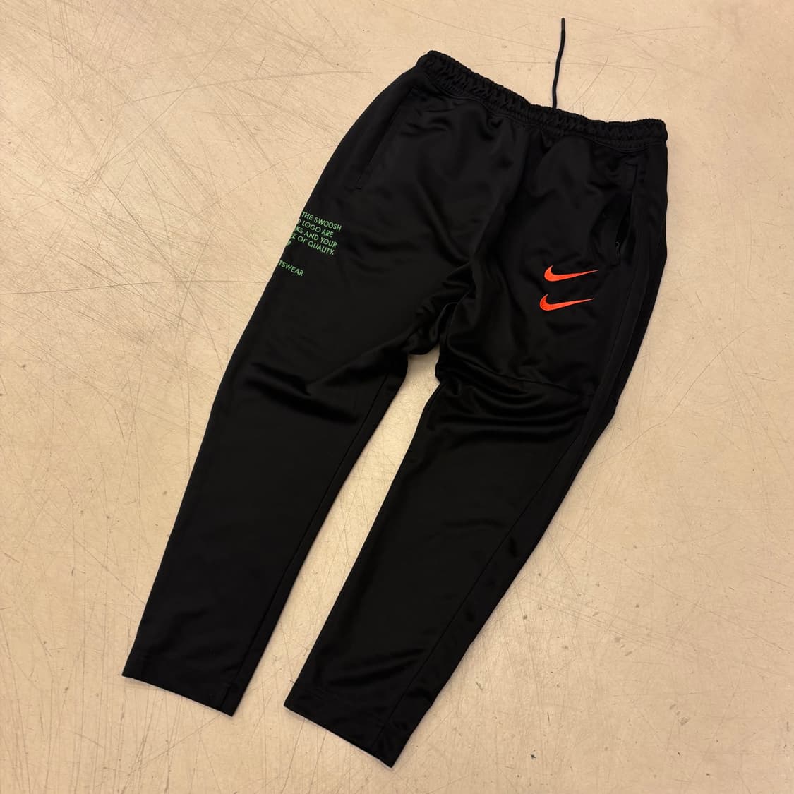 나이키 더블스우시 트레이닝 팬츠 상품이미지1