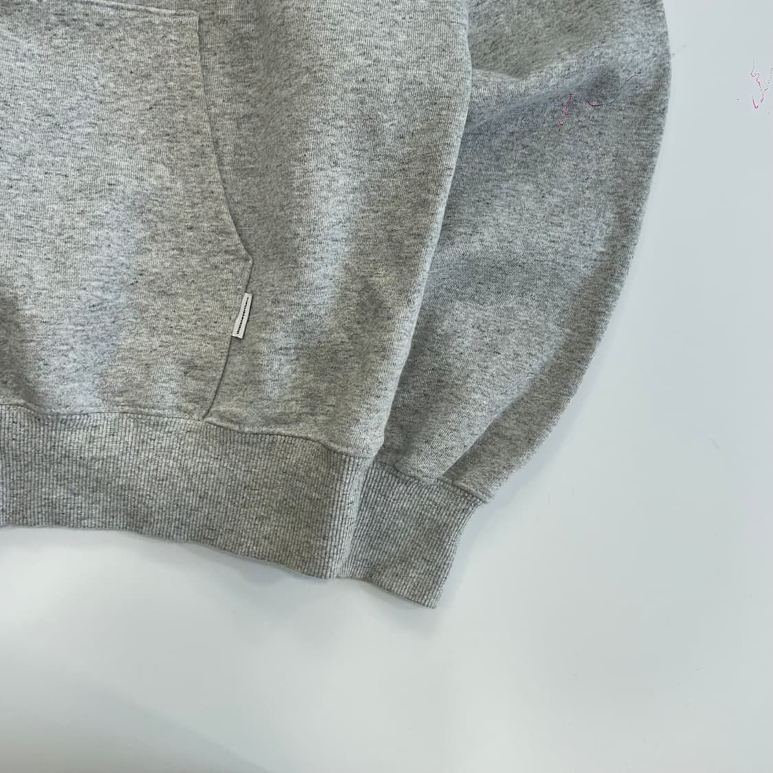 This is never that 디스이즈네버뎃 네이비로고 그레이 후드티 상품이미지5