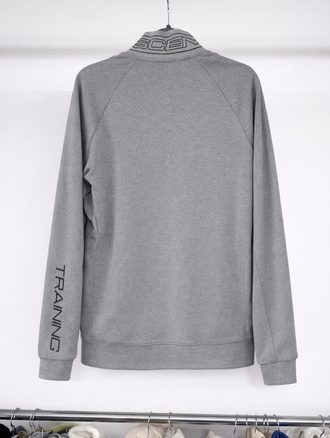 DESCENTE 트레이닝 맨투맨 상품이미지2