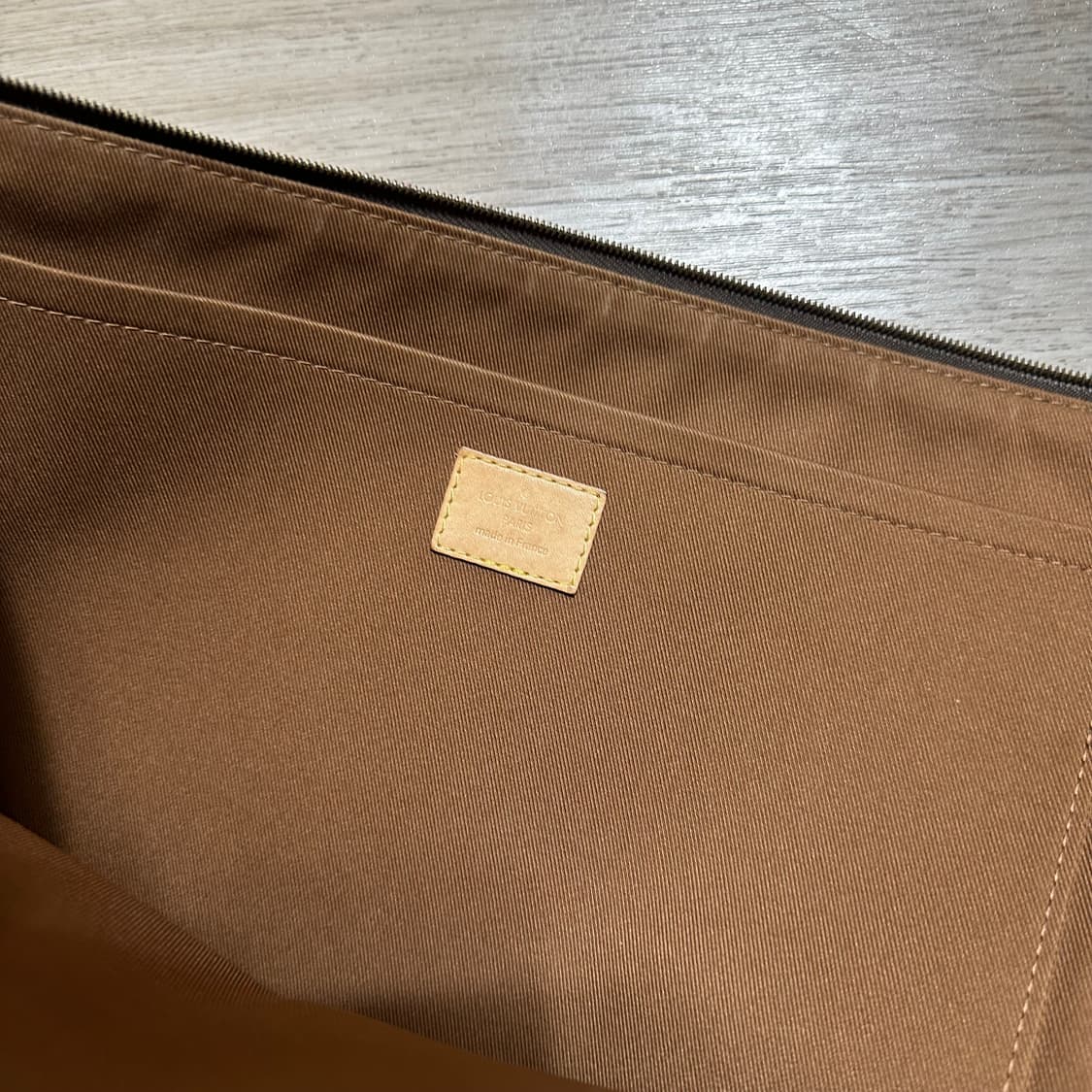 루이비통 에튀보야주 클러치 상품이미지4