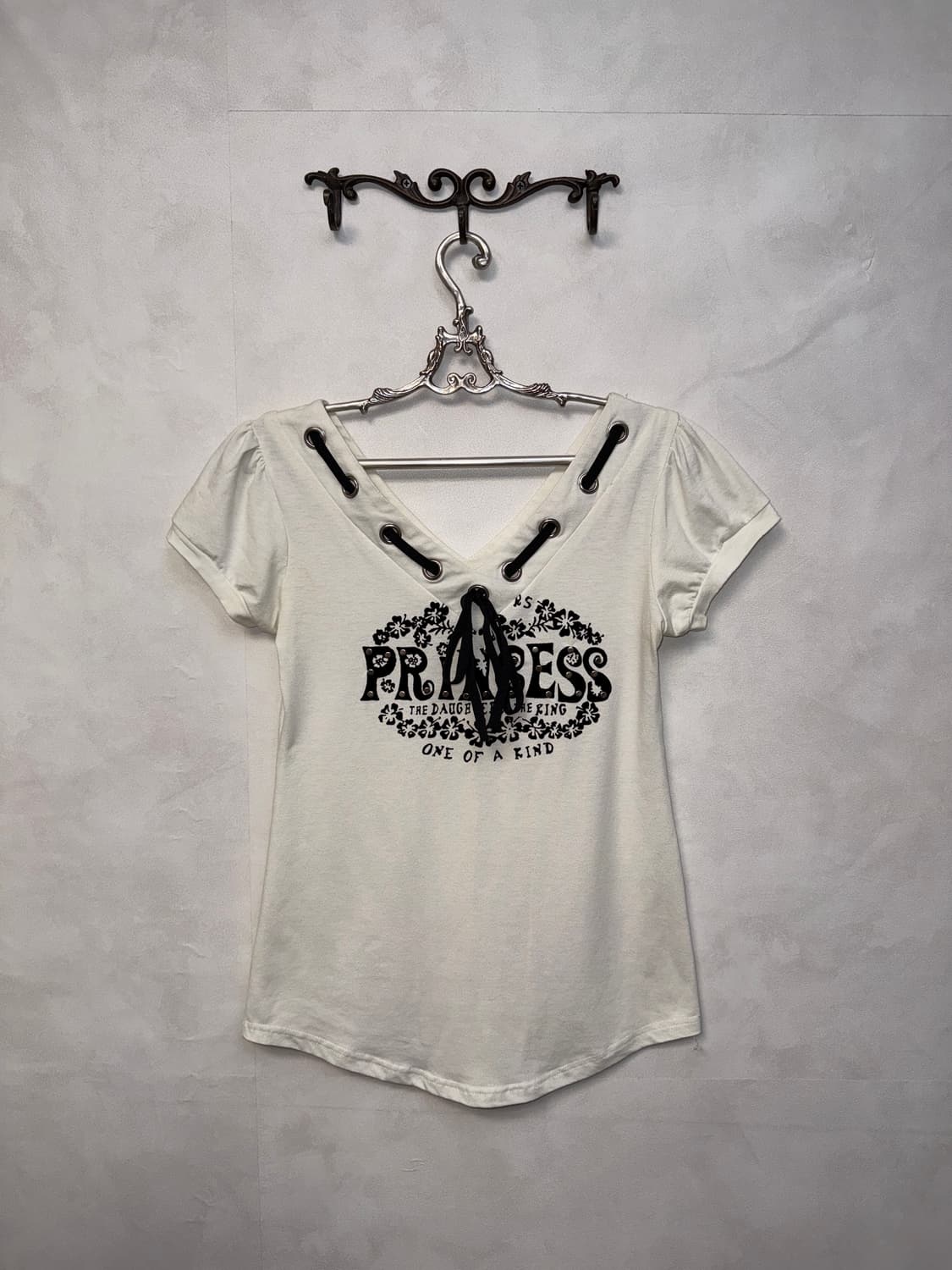 White black fairy floral punching half t 상품이미지1