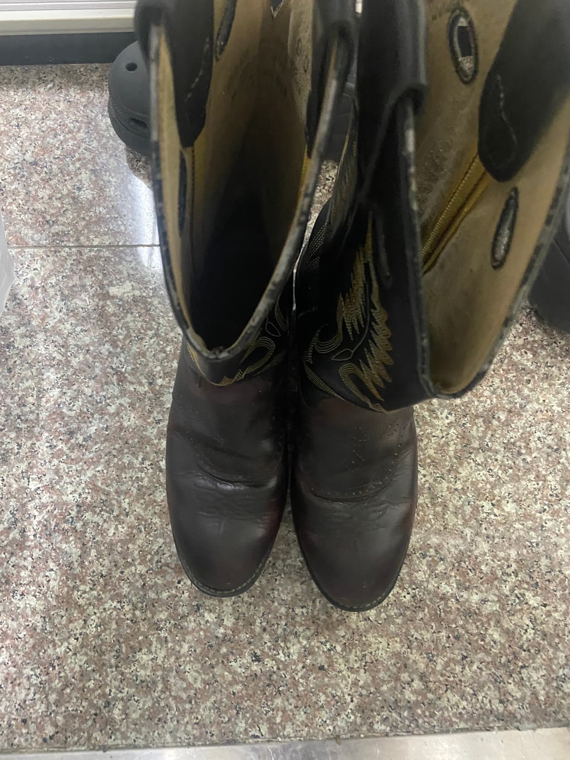 일본 오사카 빈티지샵에서 구매한 웨스턴 부츠입니다 상품이미지1