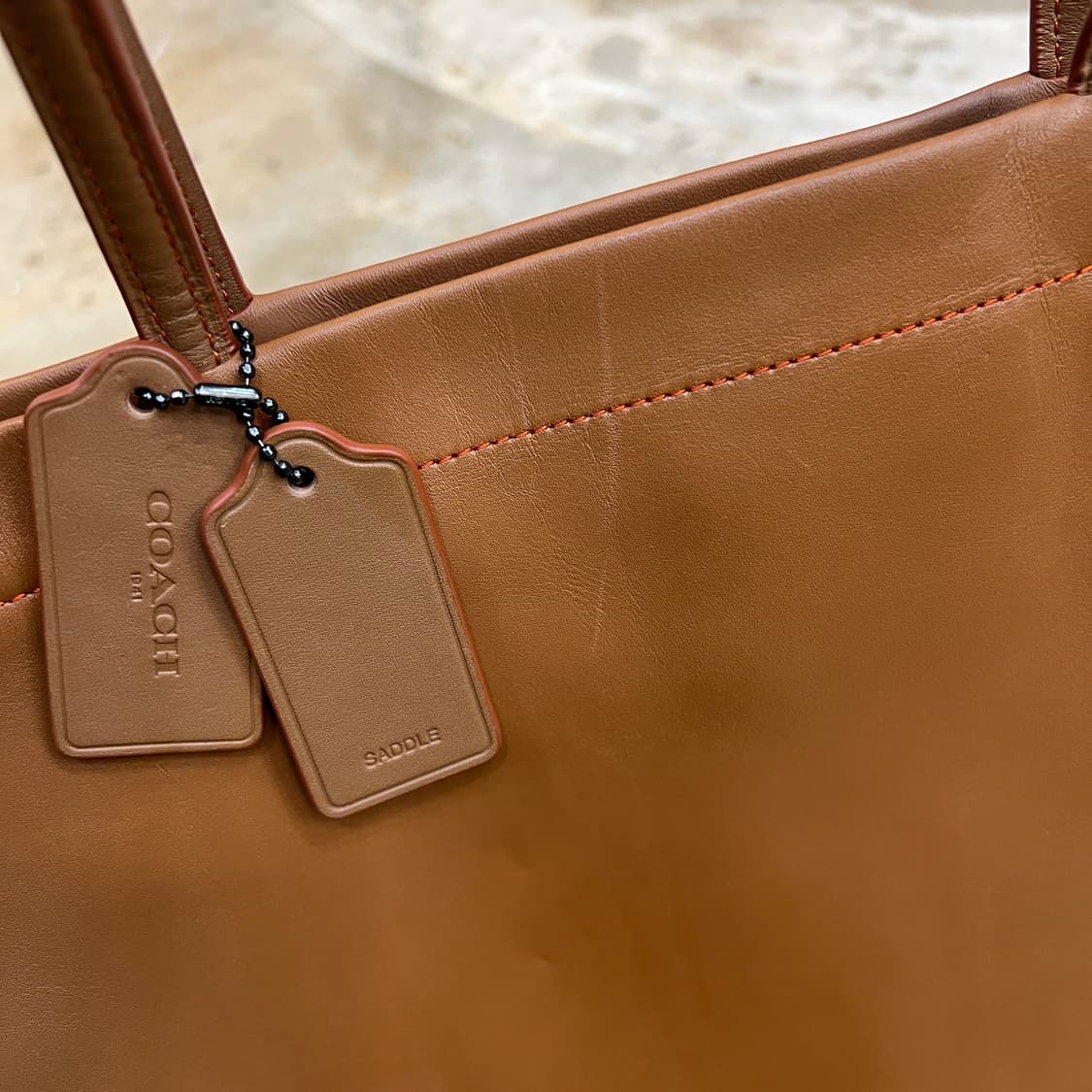 COACH skinny tote 상품이미지3