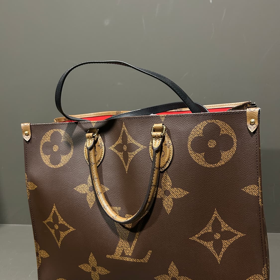 루이비통 모노그램 온더고 GM 상품이미지2