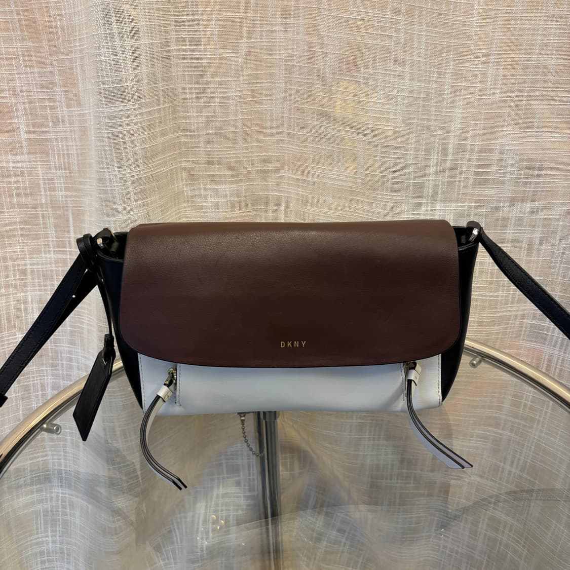 정품 DKNY 가죽 크로스백     상품이미지2