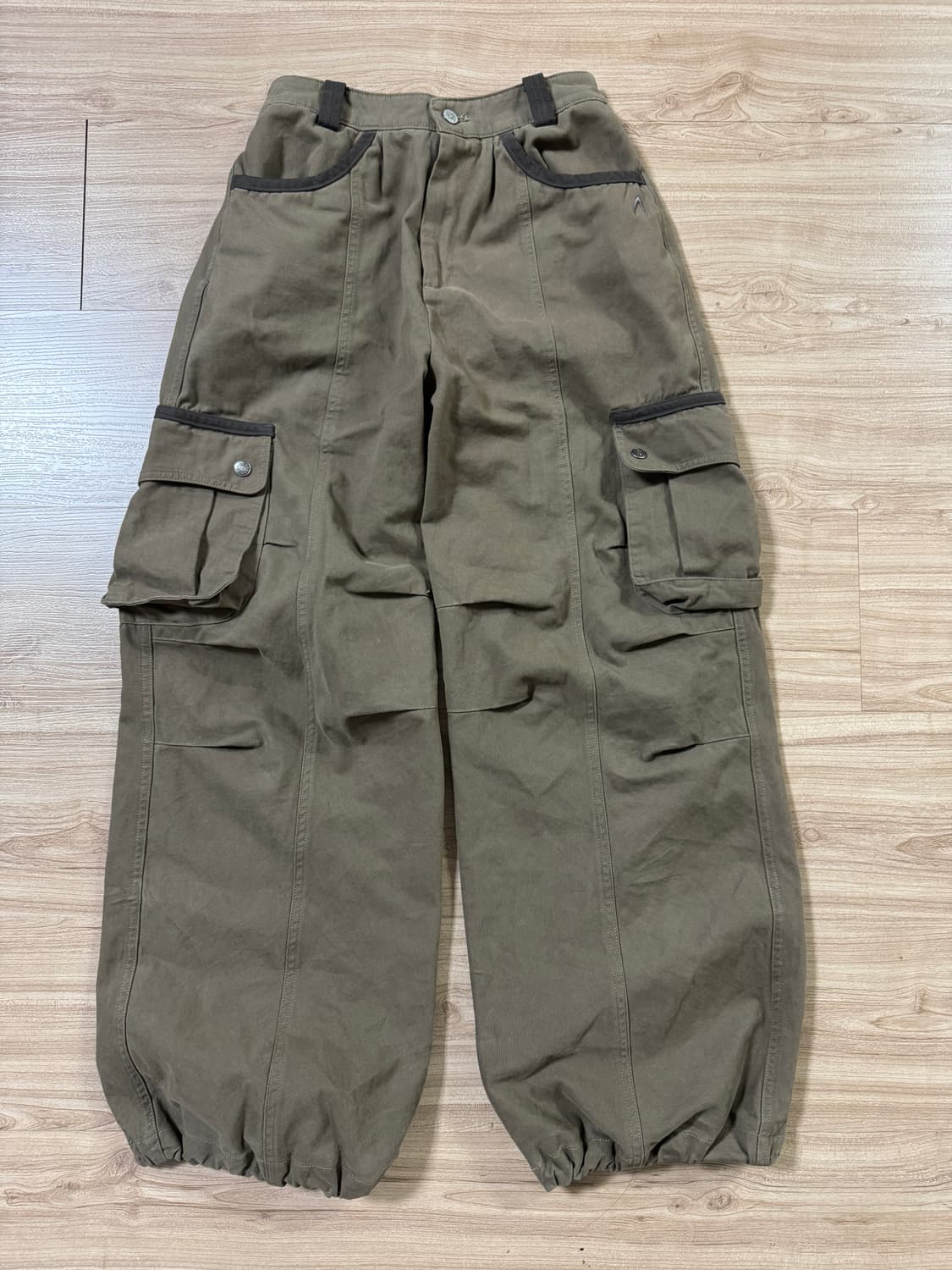 아캄 핀턱 카고팬츠 사이즈1 상품이미지4