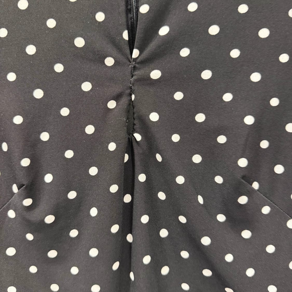 폴로 랄프 로렌 폴카 도트 허리 셔링 슬리브리스 미디 원피스 블랙 상품이미지6