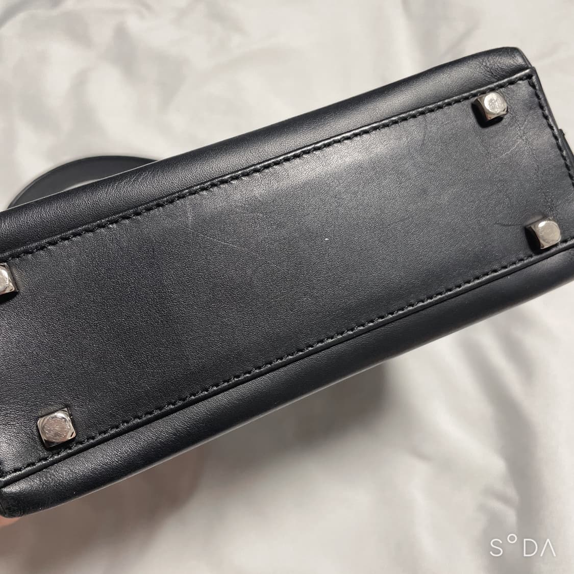 페라가모 미니 토트백 상품이미지3