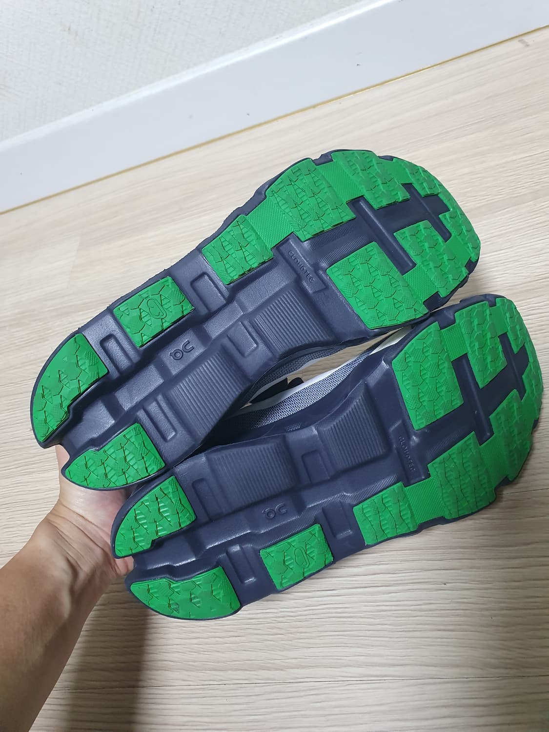 온러닝 클라우드 몬스터 하이퍼 러닝화 250 상품이미지7