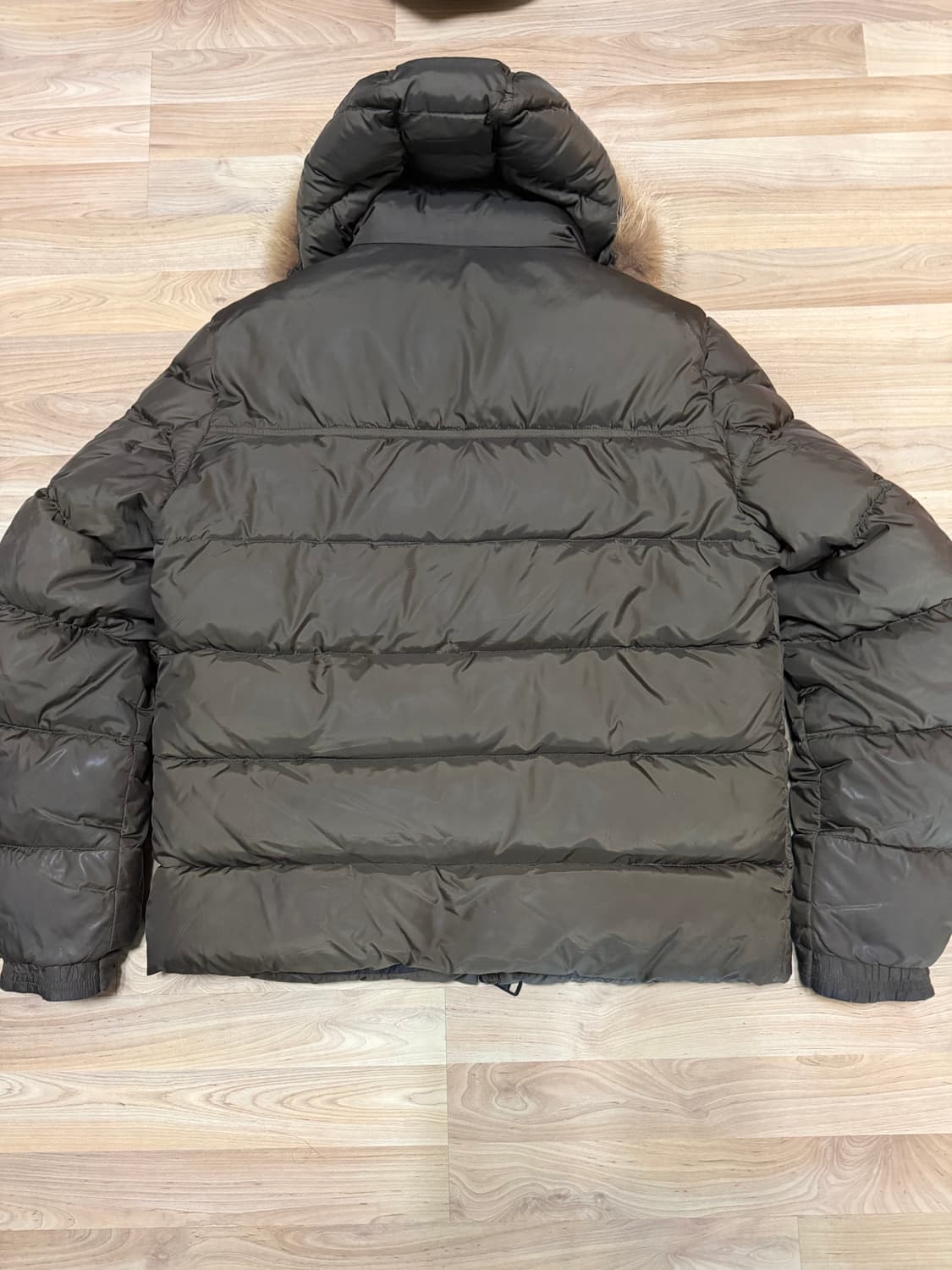 몽클레어 마르크 카키 3size 상품이미지2