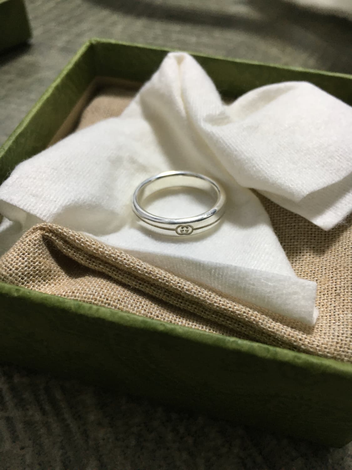 구찌 다이애그널 인터로킹 G 씬 반지13호 상품이미지2