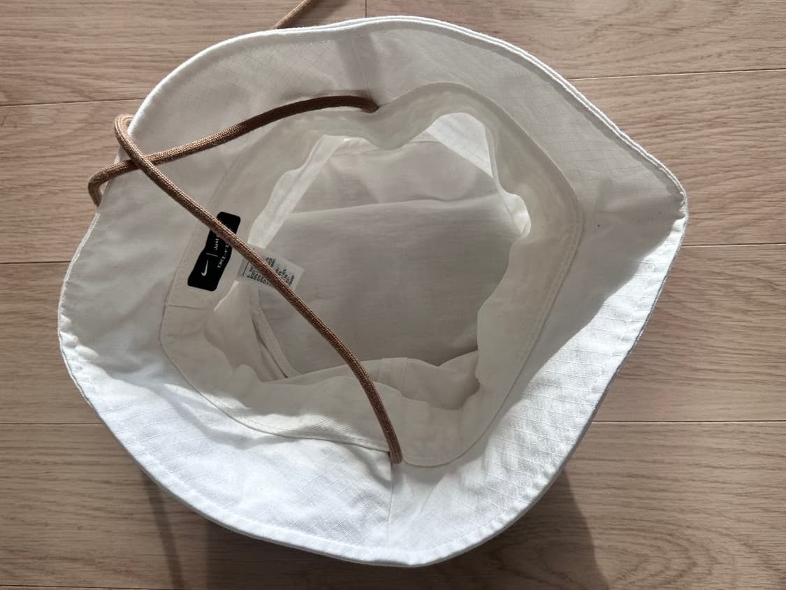 나이키 x 자크뮈스 버킷햇 상품이미지2