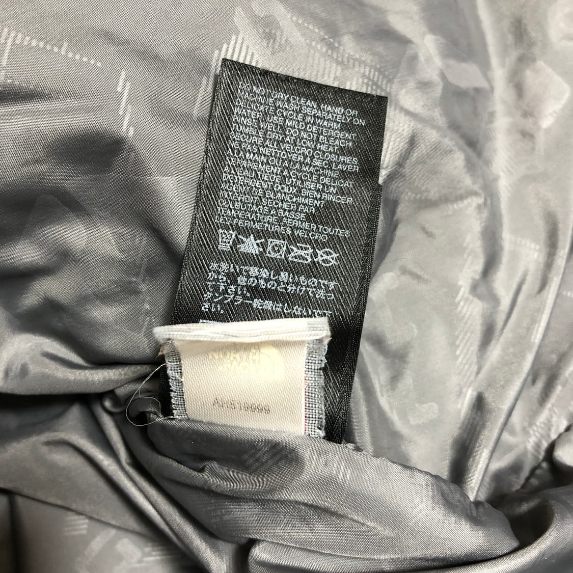 노스페이스 경량패딩 m 상품이미지8