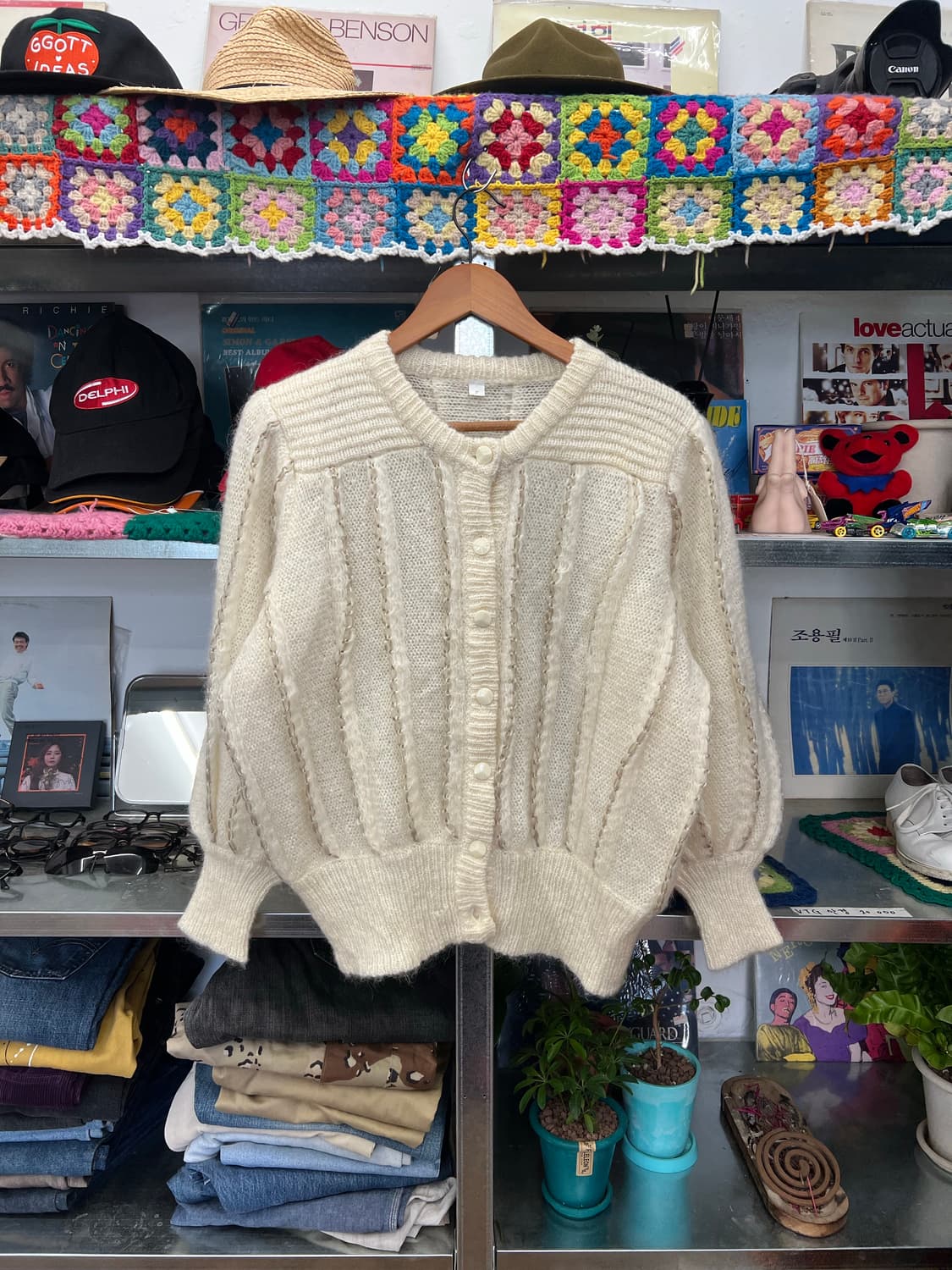 Cream Textured Knit Cardigan 상품이미지1