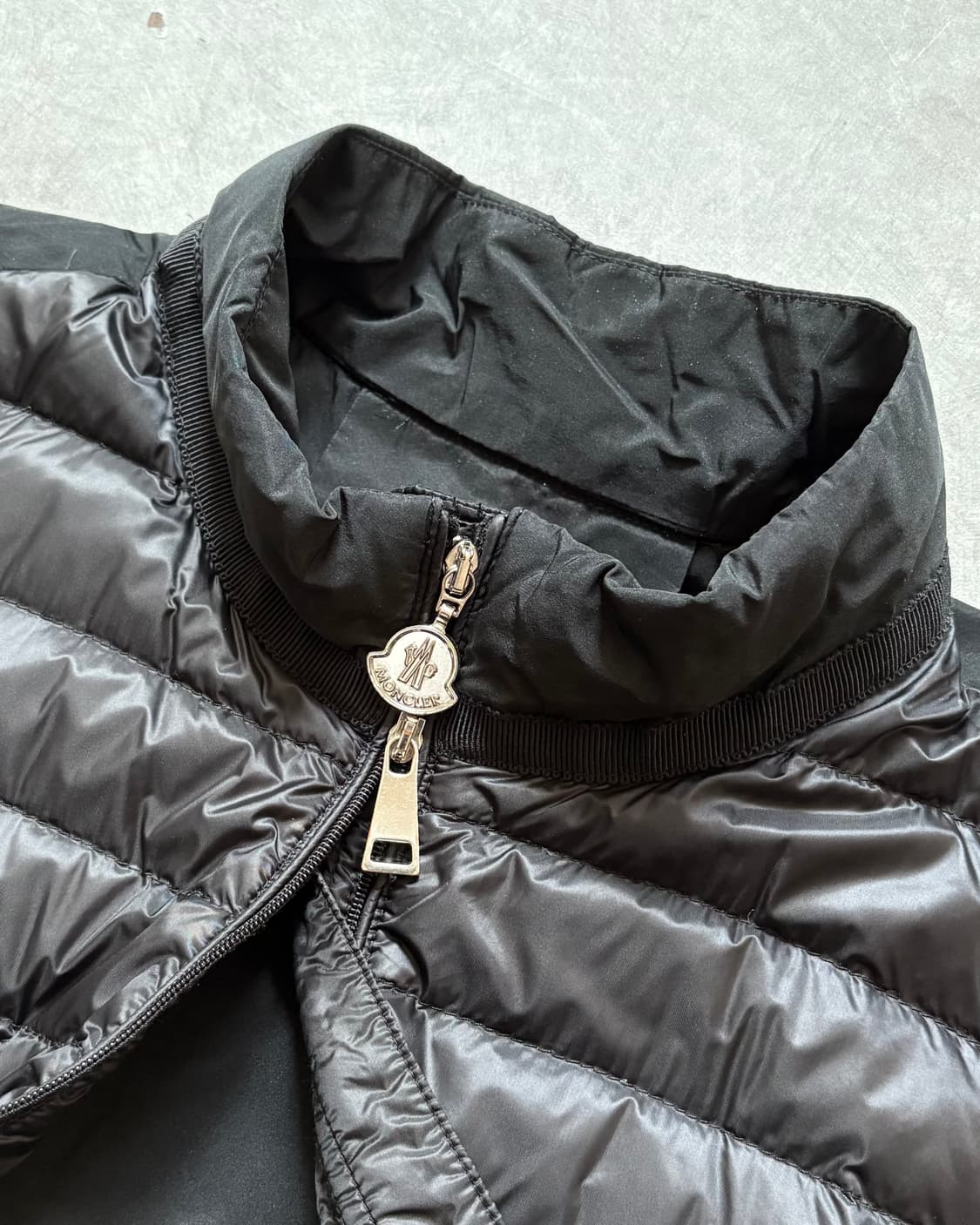 Moncler 몽클레르 블랙 경량 패딩 상품이미지7