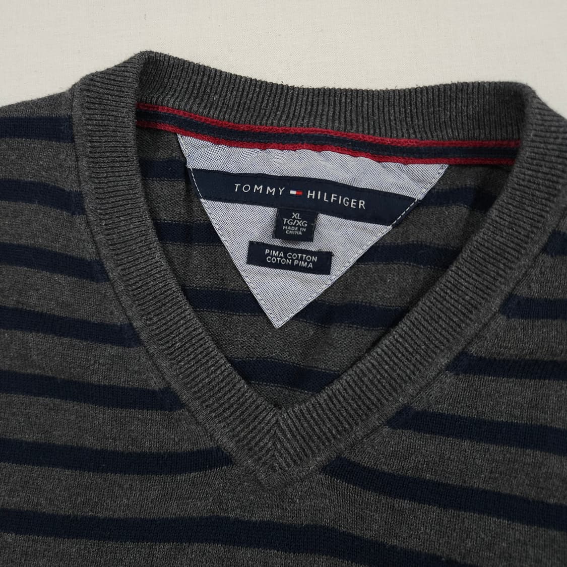 XL(105) 타미 힐피거 스트라이프 브이넥 니트 상품이미지4