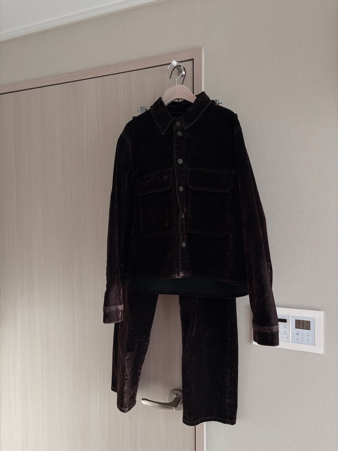 마시모두띠 벨벳 셋업 판매합니다 상품이미지9